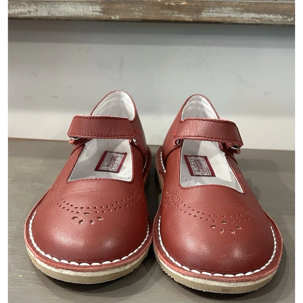 L'Amour Classic Red Leather Mary Jane Shoes Perforated Girls Size 12 NWOB